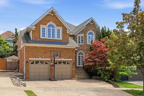 467 Delaney Dr, Ajax, ON, L1T3Y5 | Card Image