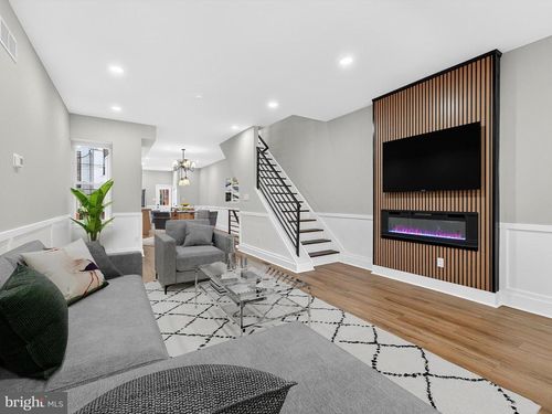 5736 Spruce St, PHILADELPHIA, PA, 19139-3806 | Card Image