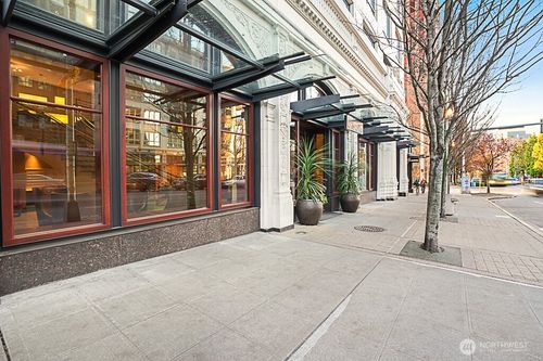 1900-2033 2nd Ave, Seattle, WA, 98121-2254 | Card Image