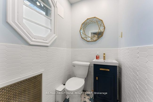 1 College St, House other with 4 bedrooms, 3 bathrooms and 2 parking in Kingston ON | Image 14