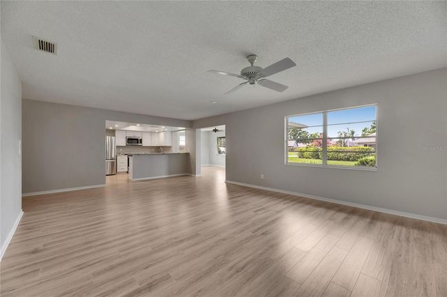 1214 - 1214 Haddington Cir, Condo with 2 bedrooms, 2 bathrooms and null parking in SUN CITY CENTER FL | Image 18