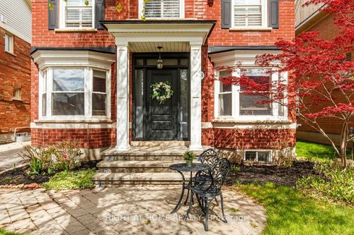 241 Lexington Rd, Oakville, ON, L6H6L5 | Card Image