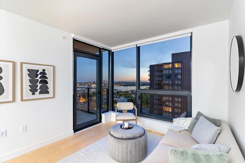 1004-135 E 13th St, North Vancouver, BC, V7L0J8 | Card Image