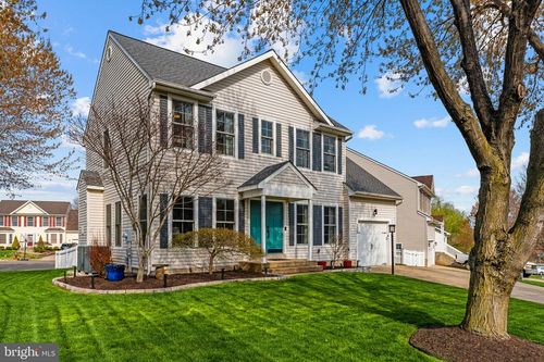 233 Breezewood Dr, WARRENTON, VA, 20186-4311 | Card Image