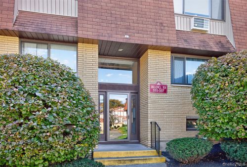 332 Richard Ct, Pomona, NY, 10970-2310 | Card Image