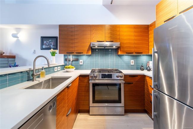 317 - 599 Pandora Ave, Condo with 1 bedrooms, 2 bathrooms and 1 parking in Victoria BC | Image 7