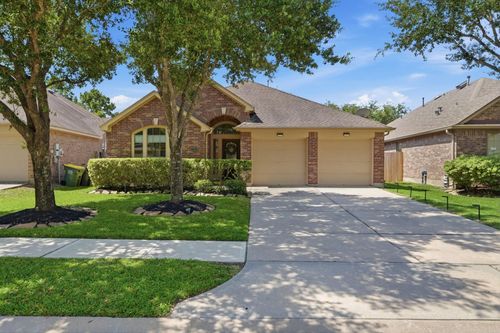 13416 Moonlit Lake Ln, Pearland, TX, 77584-3733 | Card Image