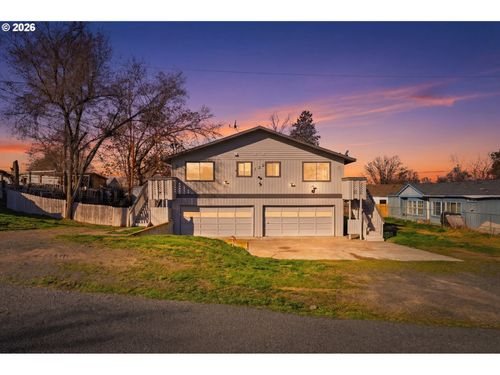 125 Ne 8th St, Hermiston, OR, 97838-2001 | Card Image
