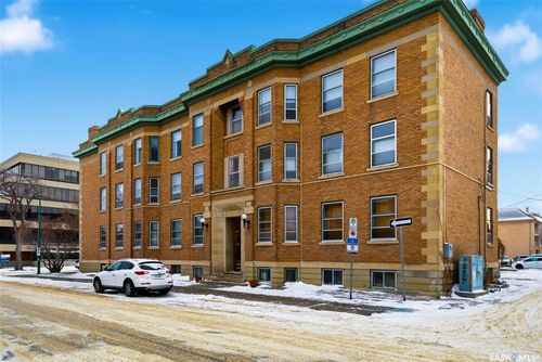 17-2201 14th Ave, Regina, SK, S4P0X9 | Card Image