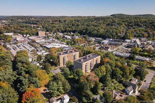 418-25 Stewart Pl, Mount Kisco, NY, 10549-2112 | Card Image