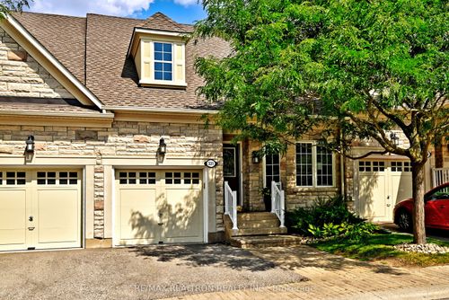 331 Terry Carter Cres, Newmarket, ON, L3Y9G2 | Card Image