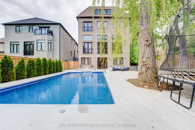 415 Sheppard Ave, House other with 7 bedrooms, 6 bathrooms and 6 parking in Pickering ON | Image 45