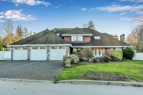 17986 67 Ave, Surrey, BC, V3S8C3 | Card Image