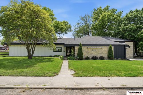 821 N 13th St, Beatrice, NE, 68310-2423 | Card Image