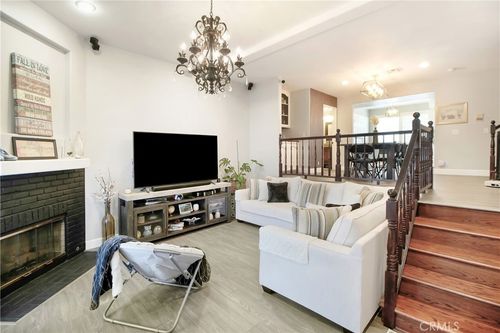 4-16800 Saticoy St, Lake Balboa, CA, 91406-2766 | Card Image
