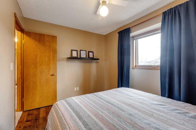 16527 Sunhaven Road Se, Home with 4 bedrooms, 2 bathrooms and 4 parking in Calgary AB | Image 28