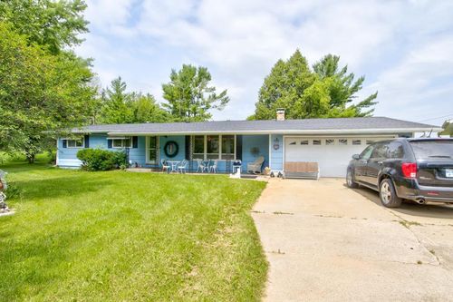 W888 Robert St, Stephenson, MI, 49887-8416 | Card Image