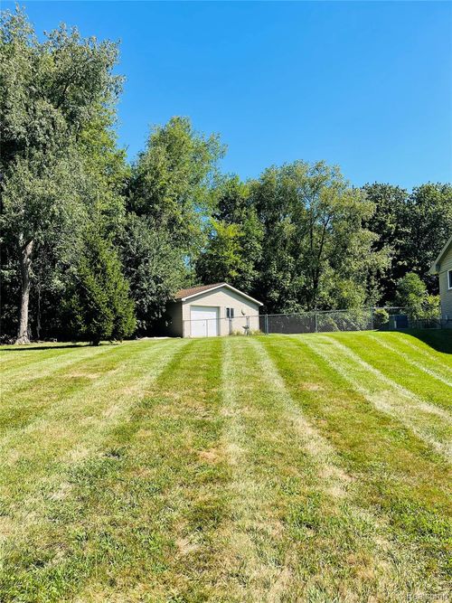 7251 Vanderploeg Ln, Imlay City, MI, 48444-9747 | Card Image