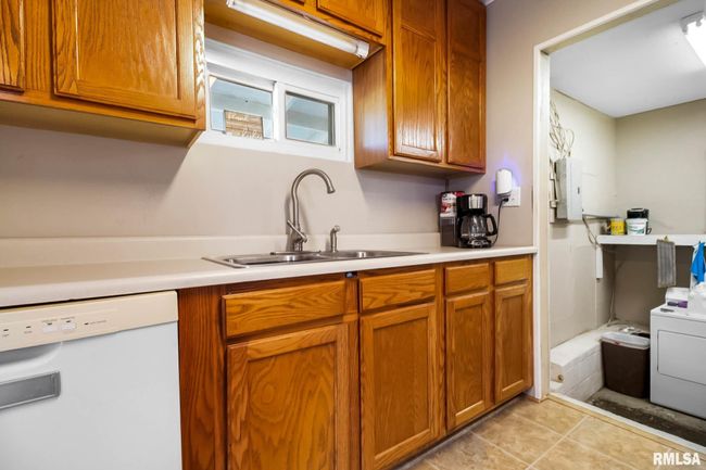 100 E Adams St, House other with 2 bedrooms, 1 bathrooms and null parking in Du Quoin IL | Image 4