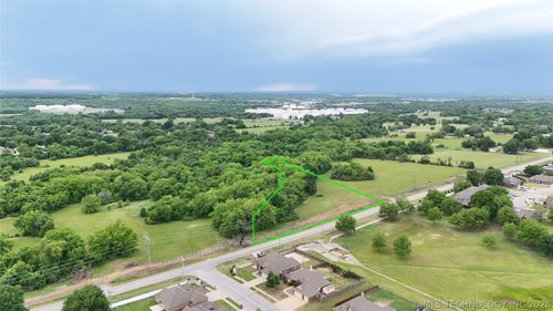 001 S Elwood Avenue, Glenpool, OK, 74033 | Card Image