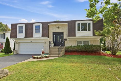 115 W King George Ct, Palatine, IL, 60067-2633 | Card Image