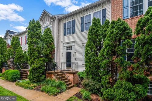 903 Harrison Cir, ALEXANDRIA, VA, 22304-7308 | Card Image