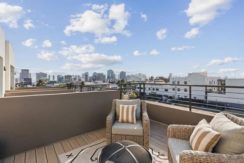 2055 5th Ave, San Diego, CA, 92101 | Card Image