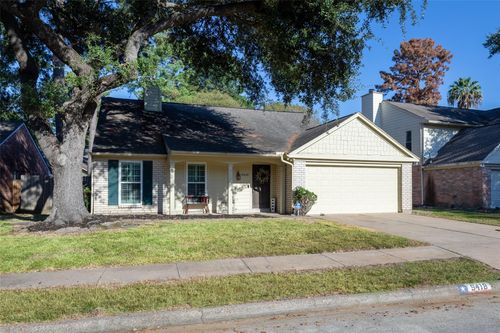 9418 Wandsworth Dr, Spring, TX, 77379-9408 | Card Image
