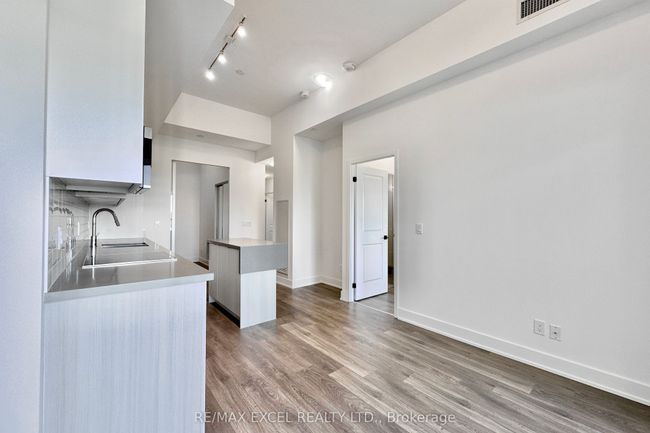 429 - 2485 Taunton Rd, Condo with 2 bedrooms, 2 bathrooms and 1 parking in Oakville ON | Image 11