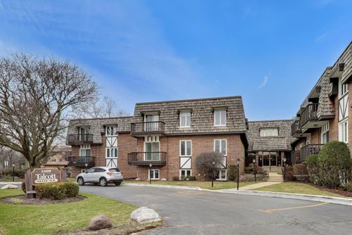 1d-2300 W Talcott Rd, Park Ridge, IL, 60068-3707 | Card Image