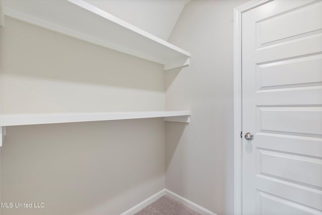 36-Closet | Image 29