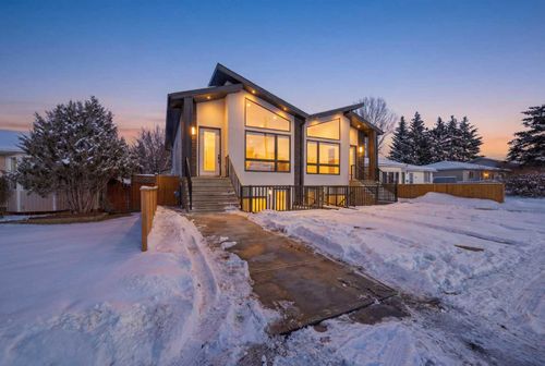 8518 33 Ave Nw, Calgary, AB, T3B1M1 | Card Image