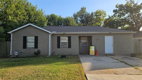 8782 Flossie Mae St, Houston, TX, 77029-3354 | Card Image