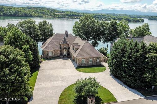 275 Rock Point Dr, Vonore, TN, 37885-2068 | Card Image