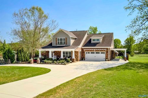 908 Rhodes Street, Hartselle, AL, 35640 | Card Image