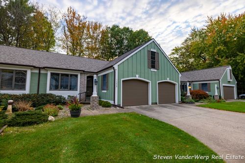17829 Bramer Ln, Spring Lake, MI, 49456-9450 | Card Image
