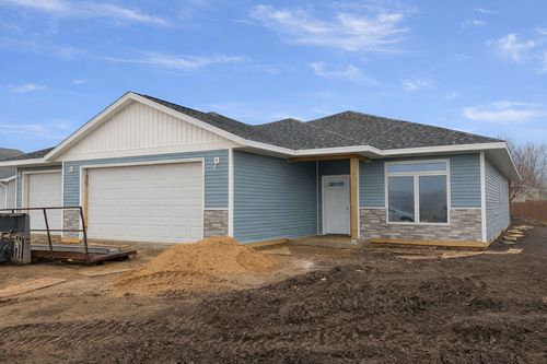 503 Darlene Dr, Marshall, MN, 56258-2346 | Card Image