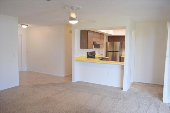 Living Room/Kitchen | Image 10