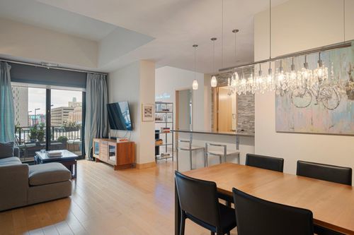 unit-406-100 3rd Ave S, Minneapolis, MN, 55401-2592 | Card Image