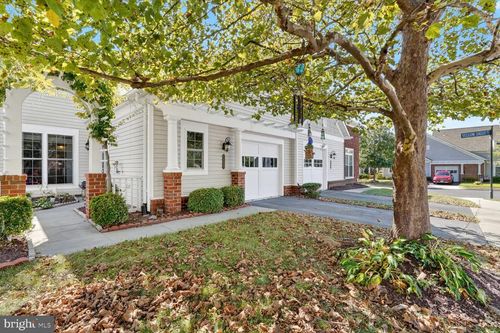 8409 Snapdragon Pl, LORTON, VA, 22079-5701 | Card Image