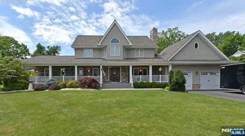85 Mountain Ridge Dr, Wayne, NJ, 07470-4118 | Card Image