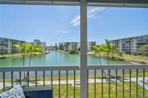 j306-2851 Leonard Dr, Aventura, FL, 33160-3953 | Card Image