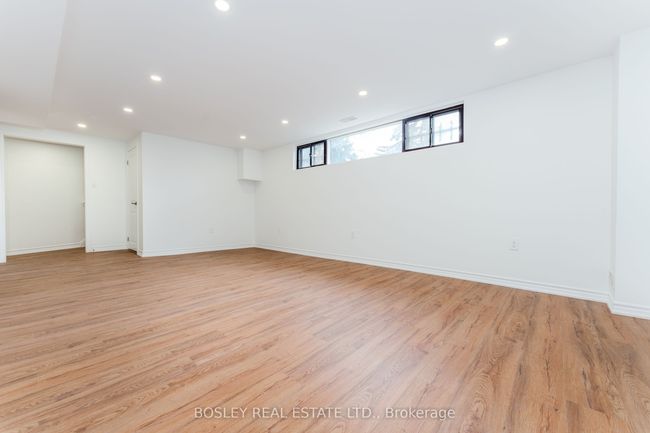 47 Tinder Cres, House other with 4 bedrooms, 2 bathrooms and 4 parking in North York ON | Image 23