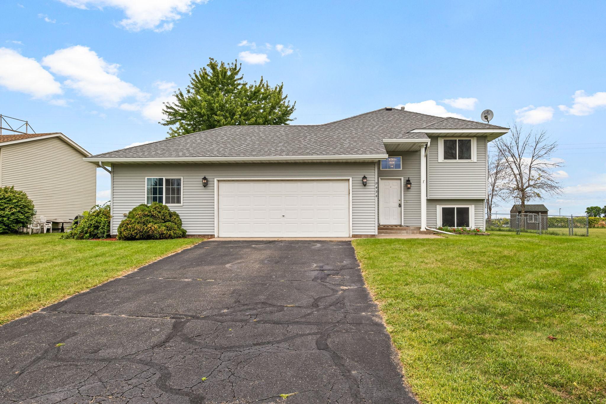 Oriole Ln, Monticello, MN 55362
