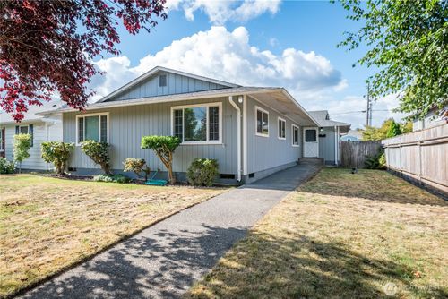 2661 Maple St, Longview, WA, 98632-3548 | Card Image