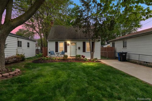 28855 Delton St, Madison Heights, MI, 48071-2873 | Card Image