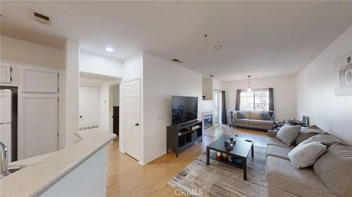 unit-806-26426 Arboretum Way, Murrieta, CA, 92563-7276 | Card Image