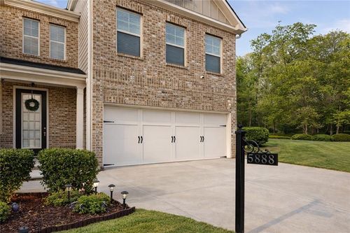 5888 Radford Loop, Fairburn, GA, 30213-5537 | Card Image