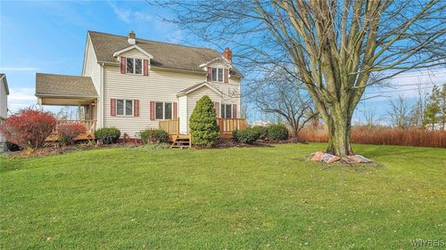 6904 Shawnee Road, Wheatfield, NY, 14120 | Card Image