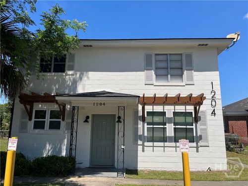 1204 W Victory Dr, savannah, GA, 31405-1666 | Card Image